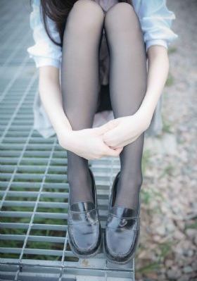 动漫美女下部隐私