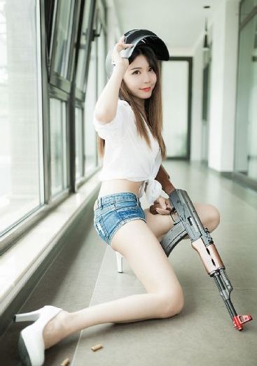 大胸女被c